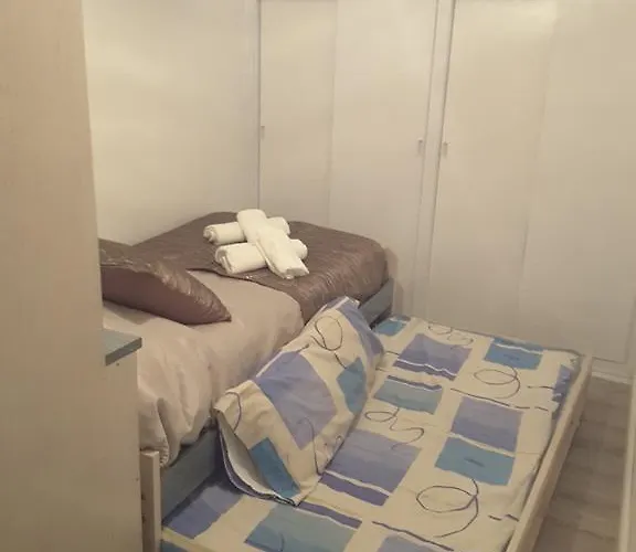 Atico Con Terraza En La Jota 아파트